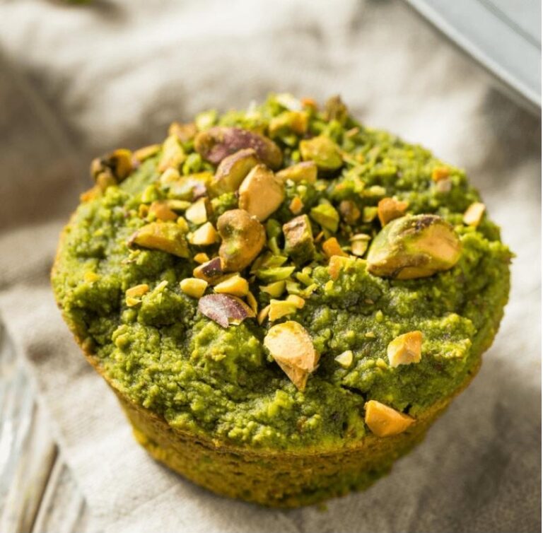 Muffin au matcha et amandes effilées